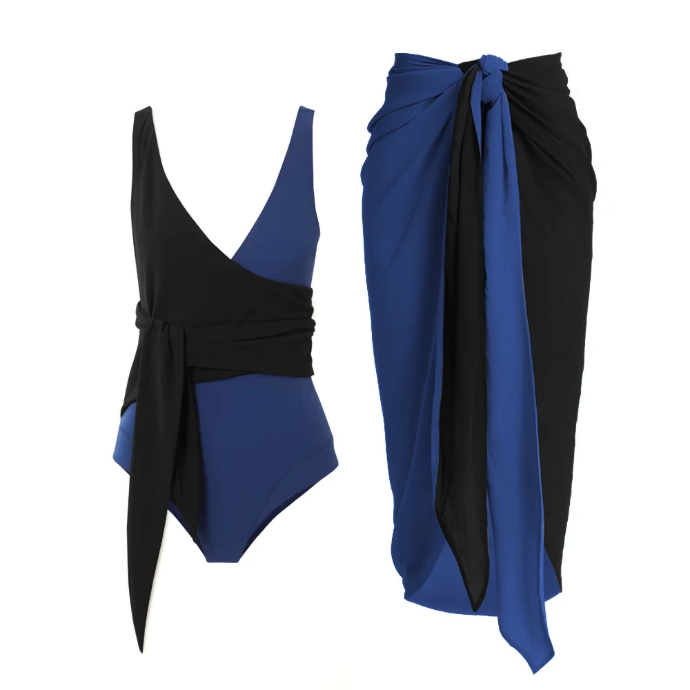 

Женский слитный купальник с V-образным вырезом и лямкой на шее