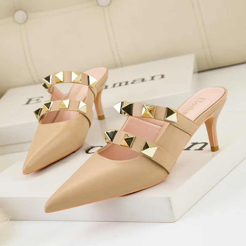 Lady Summer Fashion Metal High Heels Shallow Mouth Pointed Toe Sexy Clubs Thinner Roman Style Rivet Hollow-out Sandals for Women
