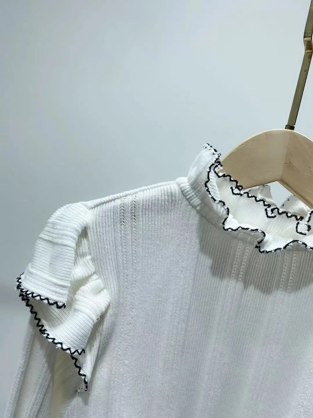 

Women White Knit Sweater Ruffled Collar Patchwork Slim Lady Long Sleeve Butterfly Sleeve Pullover Fashion Jumper Autumn 2021