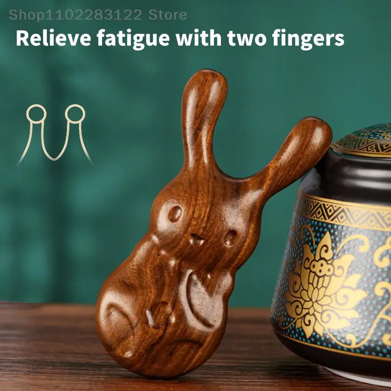 Гребень массажный из сандалового дерева золотистый в форме кролика для снятия