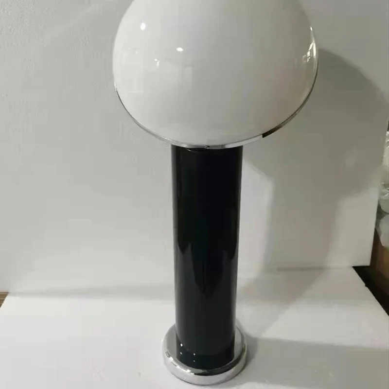 Современная прикроватная лампа для спальни постмодернистская простая