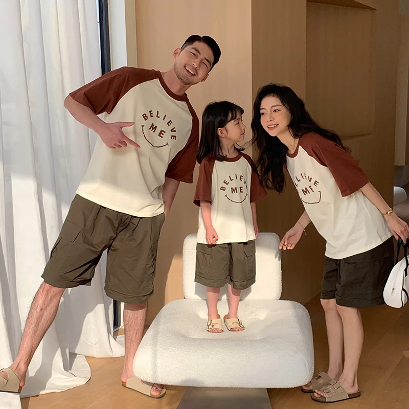 Комплект одежды для семьи из двух предметов футболка и шорты в Корейском стиле