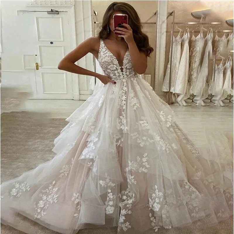

A-Line PrincessTulle Wedding Dresses V-neck Sleeveless Applique Sweep/Brush Train Bridal Dresses With lace