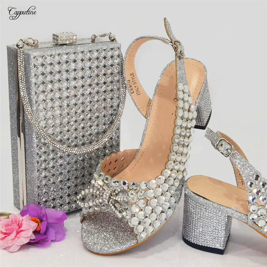 

Комплект серебряных африканских женских сандалий и сумок, подходящая к женской летней обуви с сумочкой-кошельком, сандалии для женщин CR950