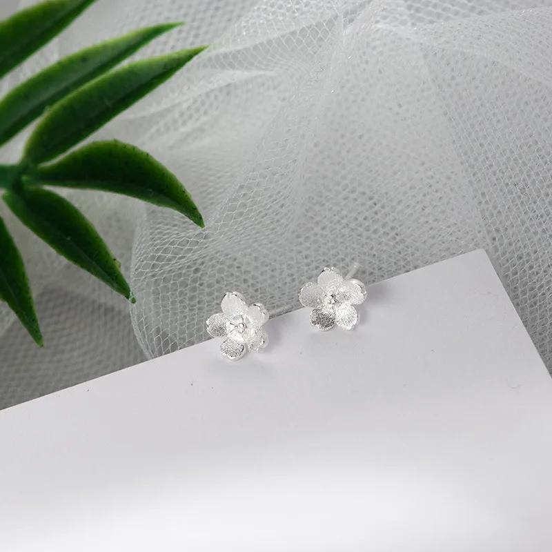 

Flower Pierced Earrings for Women INS Fresh Mini Cute Flower Earrings Girl Simple Versatile Japanese Korean Style Jewelry Gift