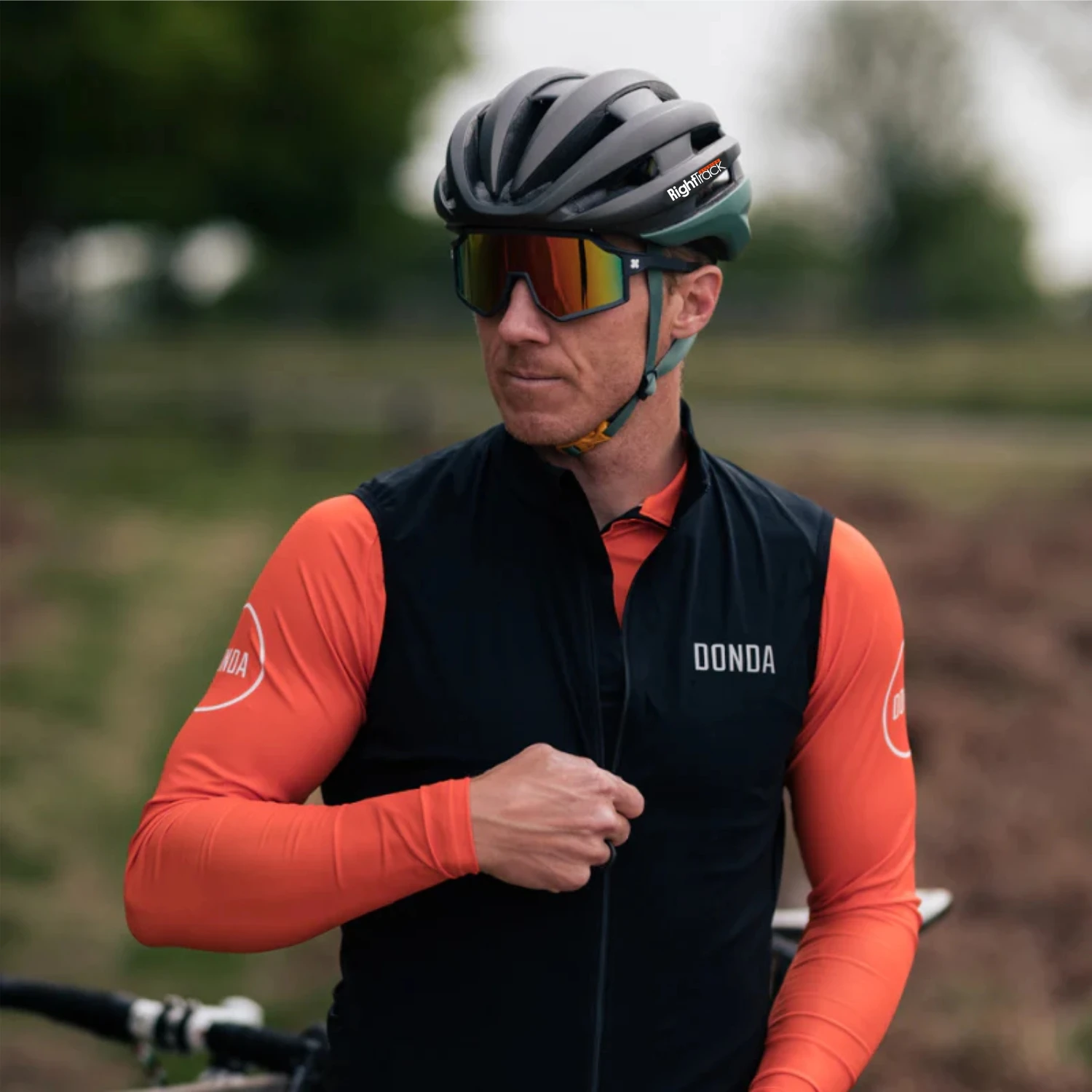 

DONDA Rain Jacket Long Sleeve Windproof And Waterproof Cycle Windbreaker Vest Man Road Bike Apparel Replica