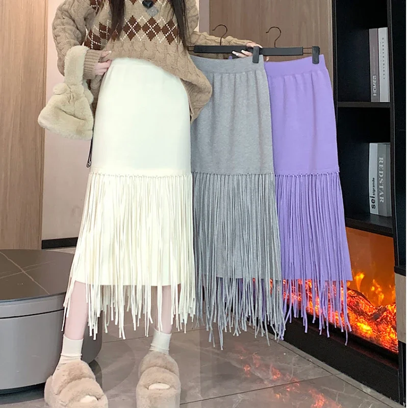 Юбка-миди Женская трикотажная трапециевидная с высокой талией и кисточками