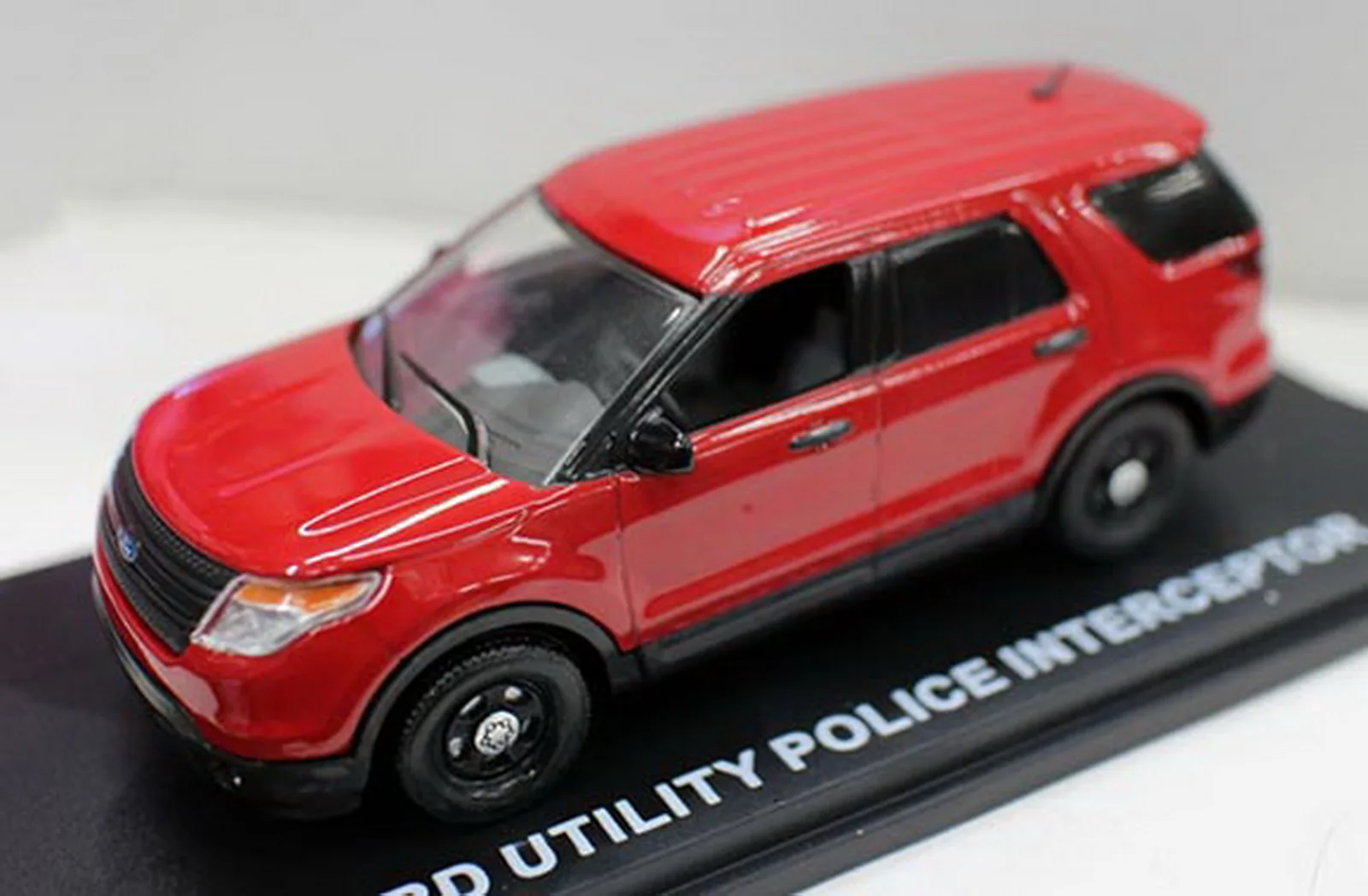 

Модель автомобиля из полиуретана перехватчик в масштабе 1/43, в подарок