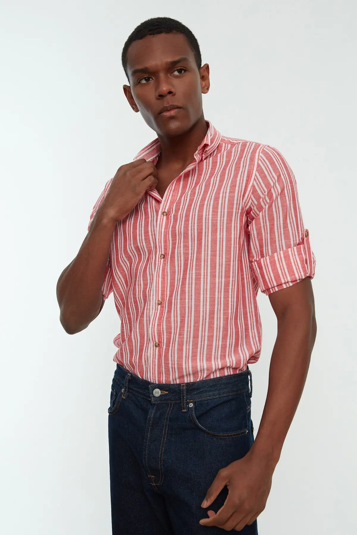 

Men's Slim Fit Buttoned Collar Epaulets Striped Shirt TMNSS22GO0089