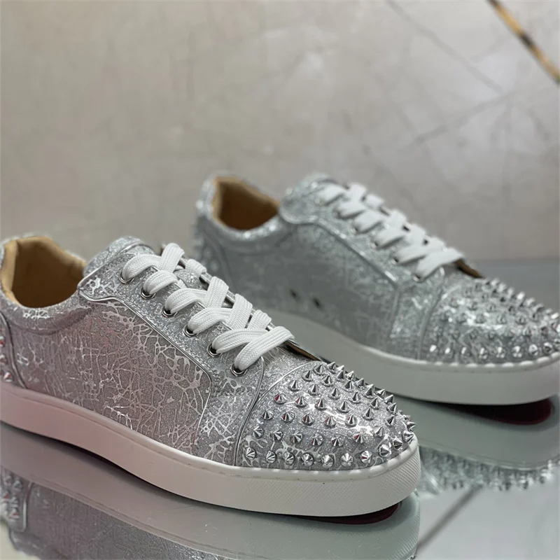 

Spring Fashion Men's Low Top Red Sole Shoes Silver Crystal Rivet Casual Flats Sneakers Women Driving Cleats