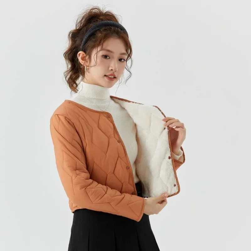 Женская зимняя куртка в римском стиле из шерсти ягненка и хлопка