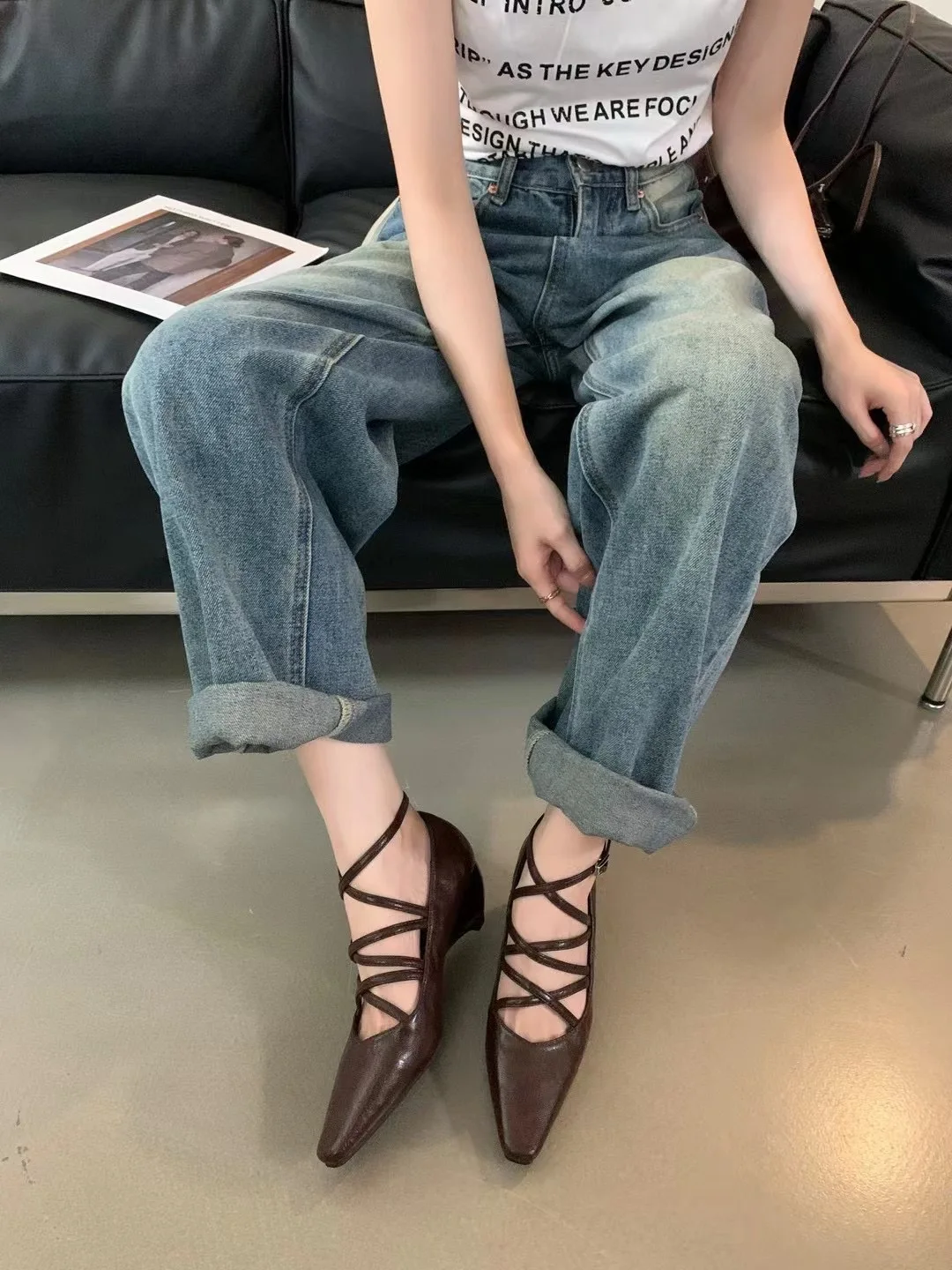 Туфли-лодочки женские с острым носком высокий толстый каблук поперечный ремешок