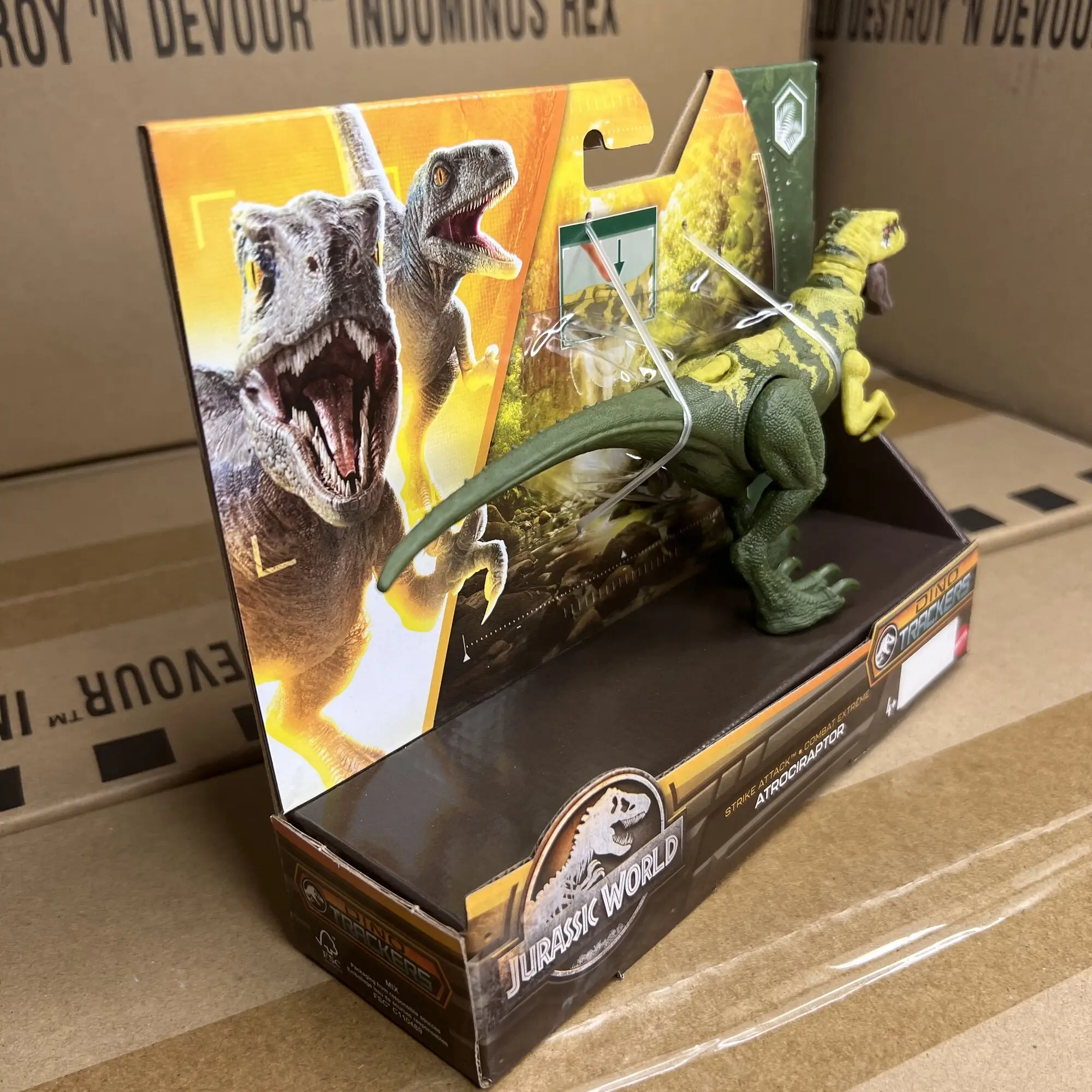 Фото Коллекционная фигурка Mattel Jurassic World Atrociraptor Dinosaur Strike Attack Action Figure Dino Trackers, модель игрушки HLN69, подарок на день рождения №3