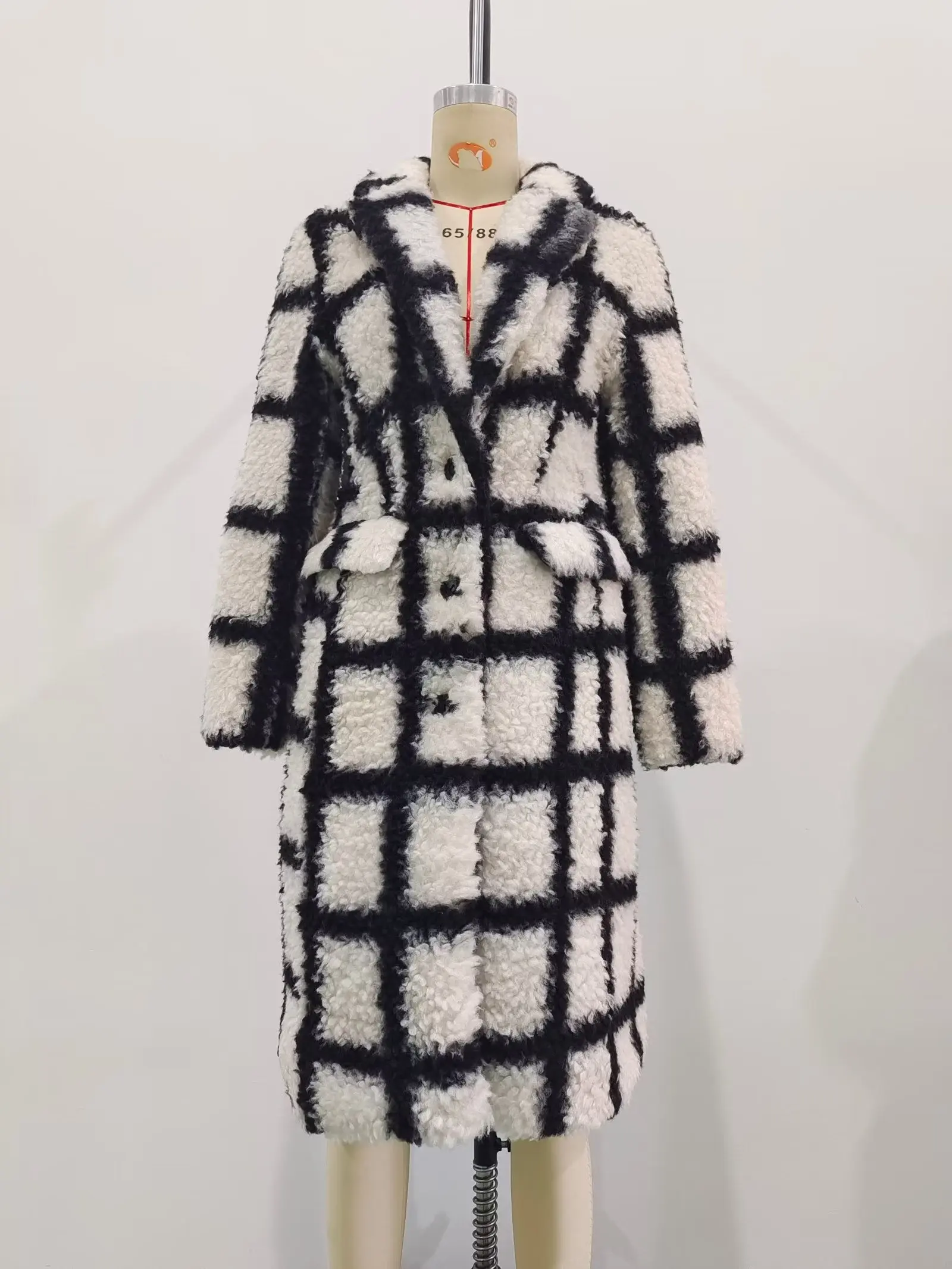2022 Winter Lapel White Black Plaid Hairy Shaggy Faux Fur Long Teddy Coat Woman Shearling Fluffy X-Long Jackets  Warm Outerwear