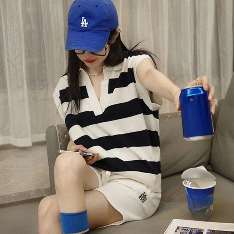 Женский вязаный повседневный жилет в полоску с v-образным вырезом нежный летний