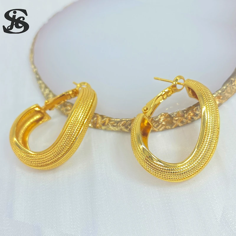 

Dubai Fashion Jewelry Earrings For Women 18K Gold Plated Round Shape Luxury Clip Earrings For Women Wedding Party Daily Wear