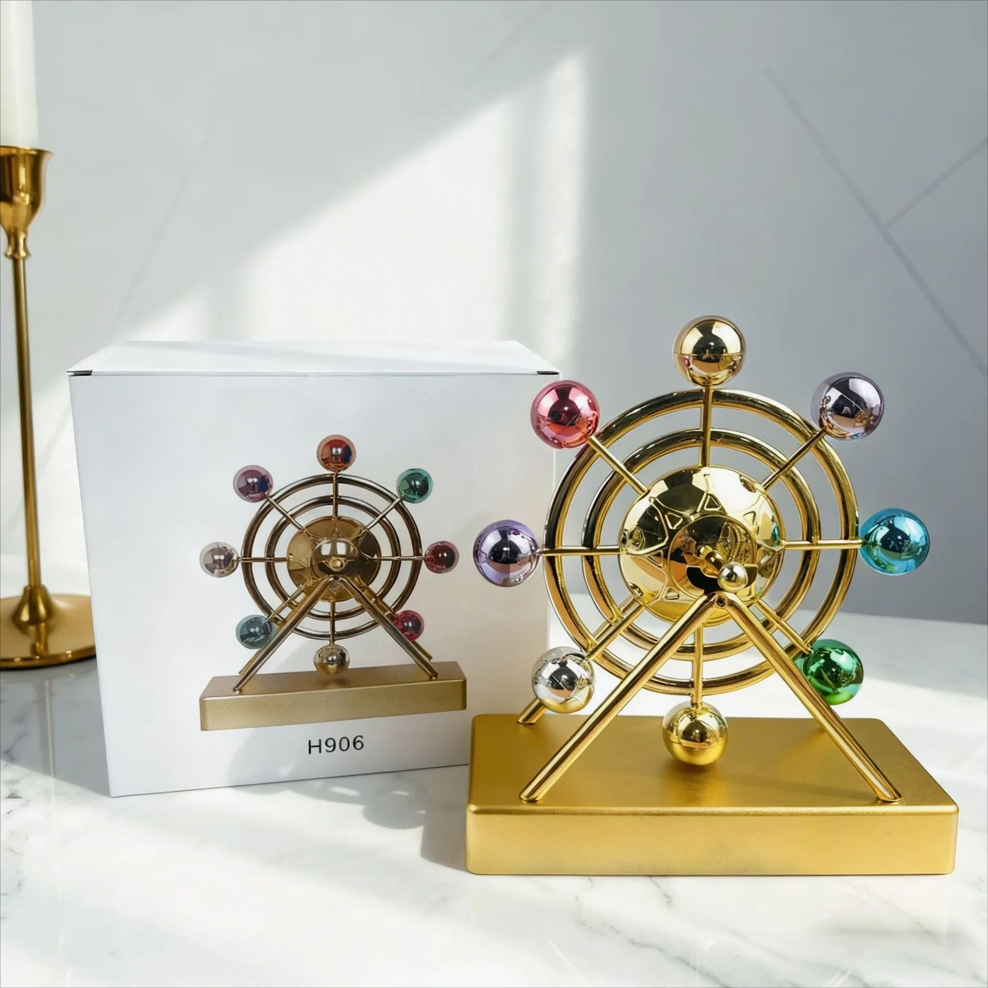 Фото Luxury Gold Metal Kinetic Ferris Wheel Ornament - Desk Stress Relief Rotating Figurine - Modern Home & Office Decor Gift №4