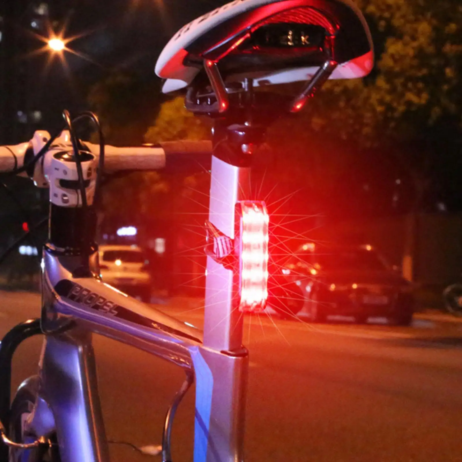

Bicycle Rear Light 5 LED USB Rechargeable IPX-5 Waterproof Warning Light Light Helmet Mountain Light Bicycle Tail Bike Char O0U8