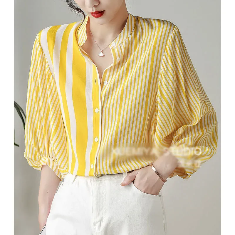 Свободная женская рубашка в корейском полоску с круглым вырезом и принтом новая