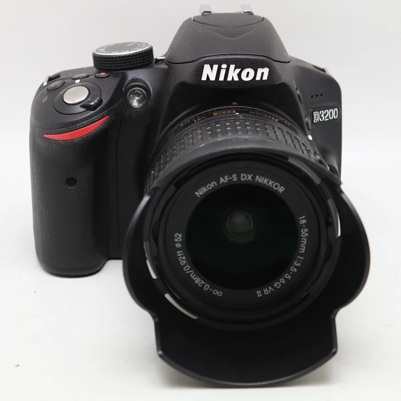 

USED Nikon D3200 24.2 MP CMOS Digital SLR camera with 18-55mm f/3.5-5.6G ED II NIKKOR Zoom Lens