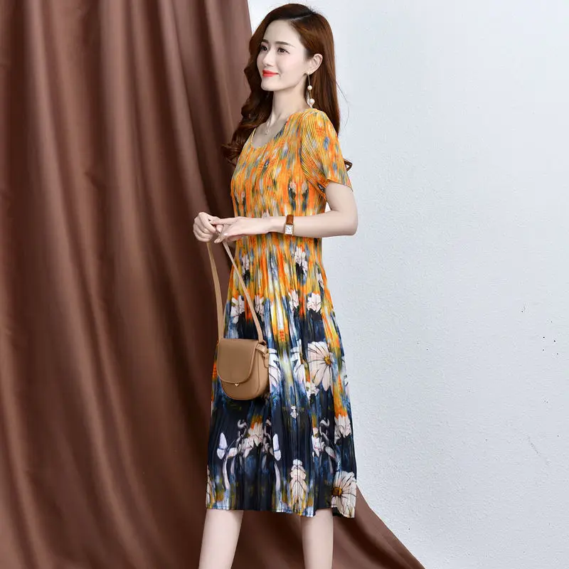 

Casual dress female 2022 summer new fashion pleated large size waist thin temperament long dress printped clothing dress female