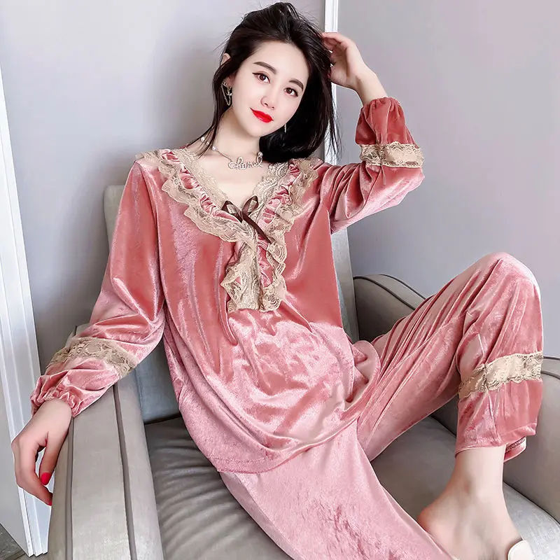 

Women Pijimas Gold Velvet Warm Winter Pajamas Sets Women Sexy Lace Robe Pajamas Sleepwear Kit Soft Nightwear M-2XL W164