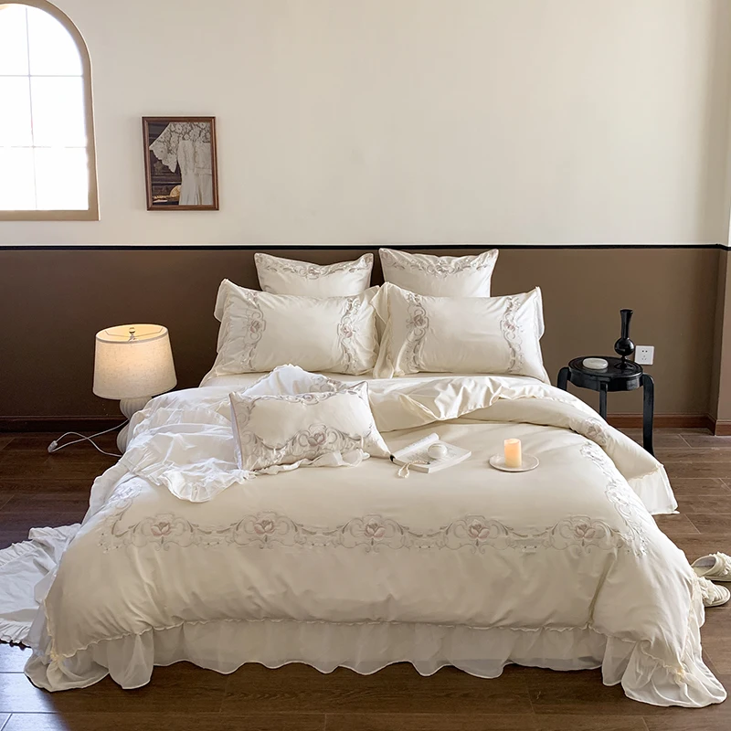 

Romantic French Princess Wedding Bedding Set 1000TC Egyptian Cotton Flower Embroidery Lace Edge Duvet Cover Bed Sheet Pillowcase