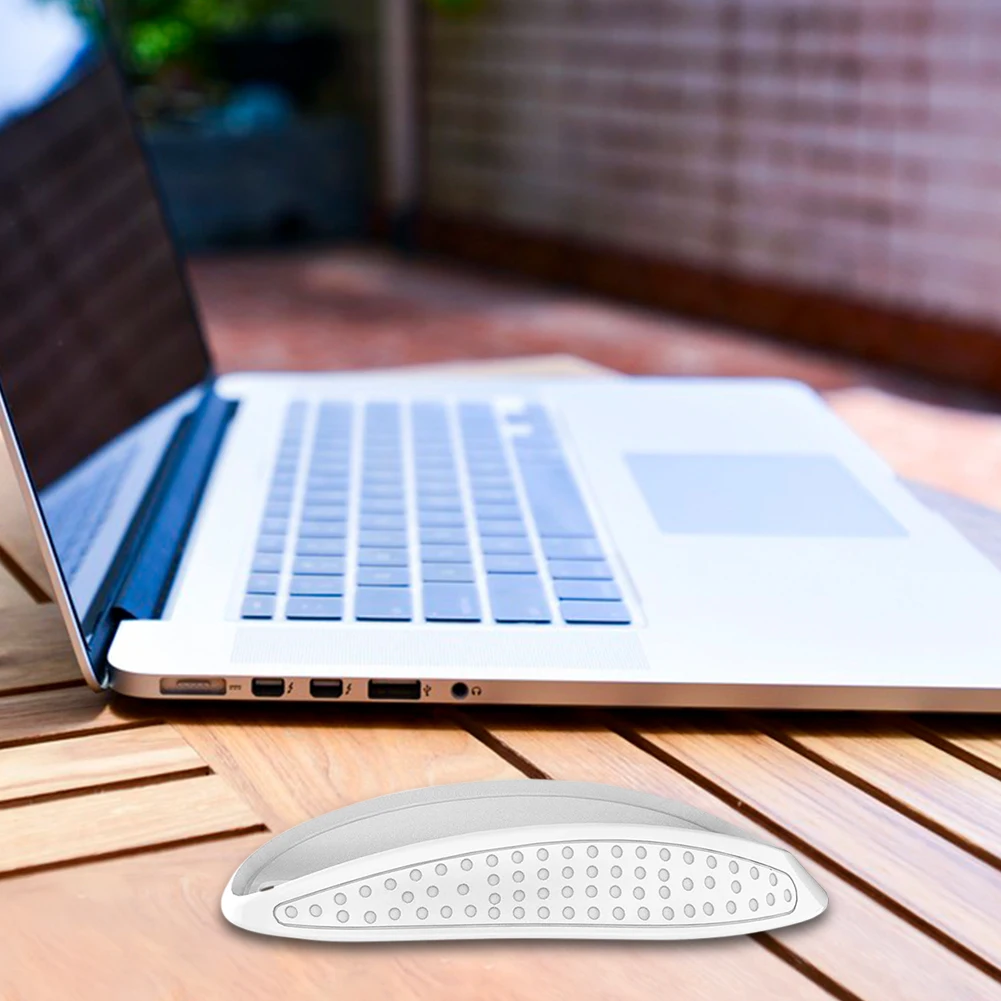 Фото Для Magic Mouse 2/3: Увеличенный комфорт и контроль, противоскользящий дизайн, эргономичная зарядная база. №4