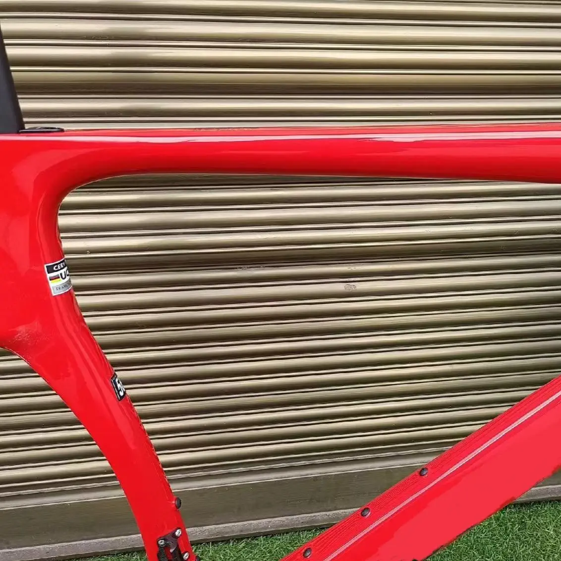 

2023 S/5 Road Bike Frame RedCarbon Fiber Frame Bicycle Frame Taiwan High Quality Carbon Fiber