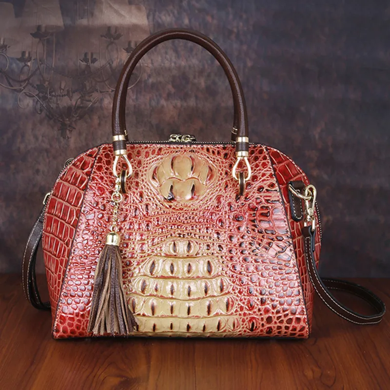 

Женская сумка из натуральной воловьей кожи с крокодиловым узором