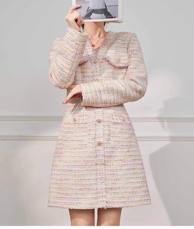 Женское твидовое платье с длинным рукавом розовое элегантное мини V-образным