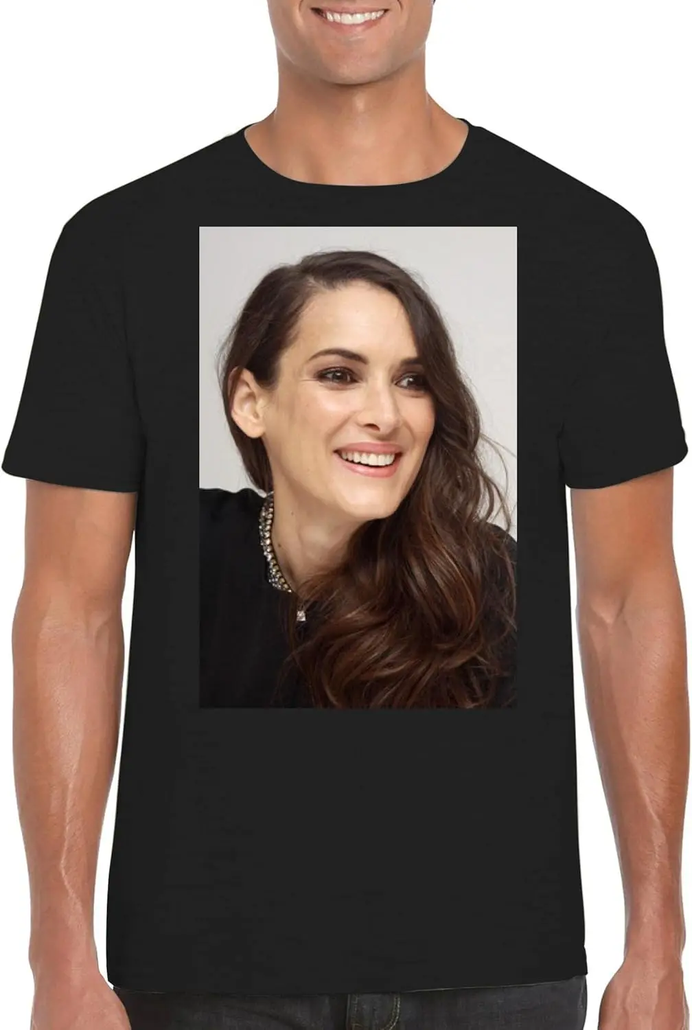 Winona Ryder — мужская футболка с круглым вырезом FCA # ФАГ 685574