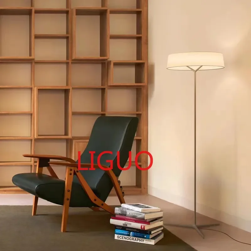 Итальянский напольный светильник дизайнерский минималистичный дизайн замена