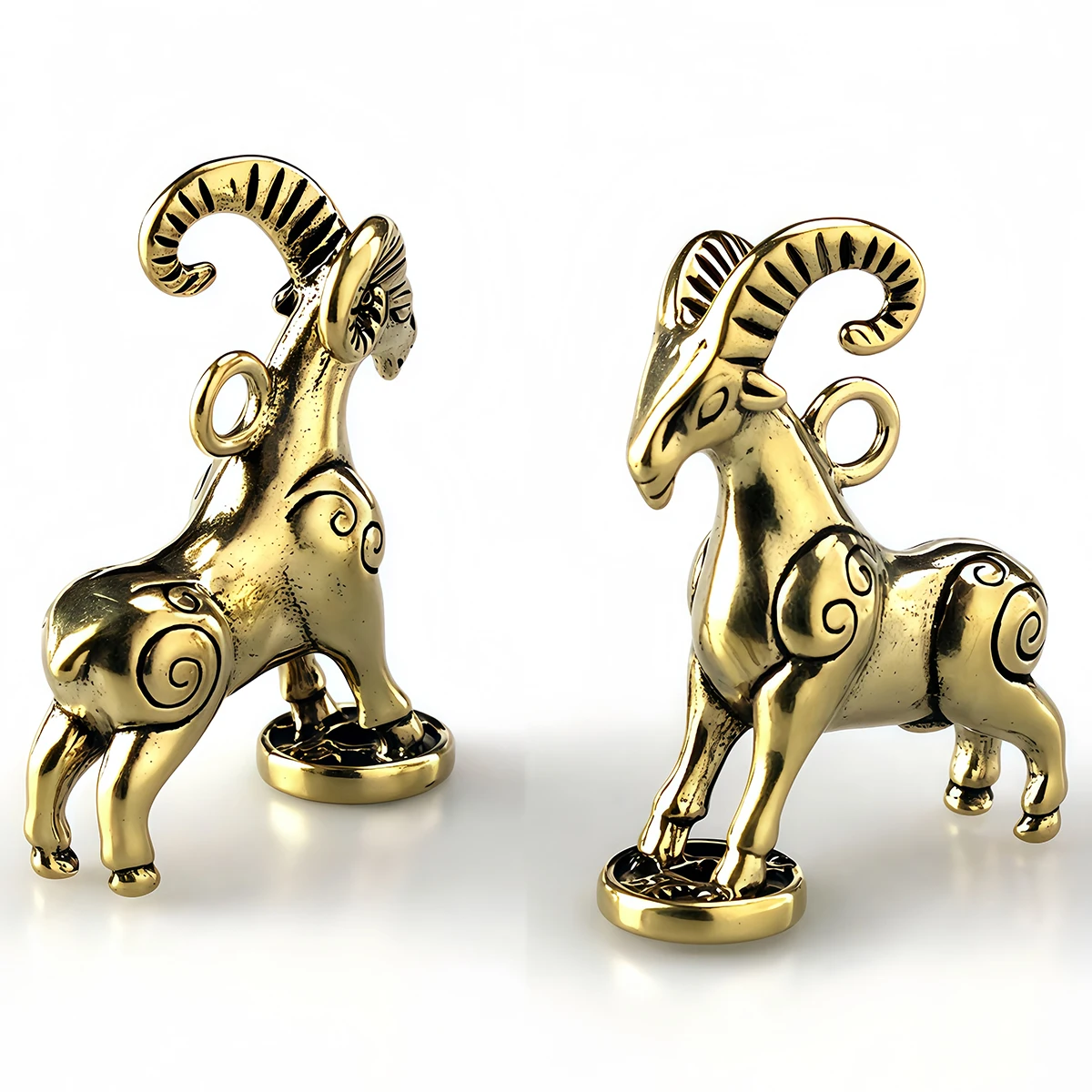 

Латунная подвеска овечка