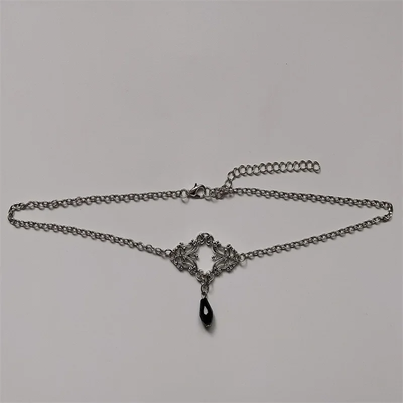 Ожерелье викторианской формы с подвеской