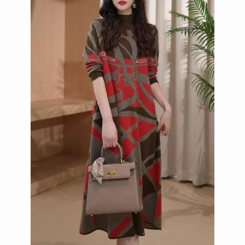 Женское трикотажное платье