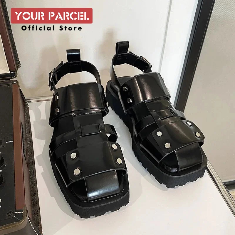 Сандалии с квадратным носком в стиле ретро