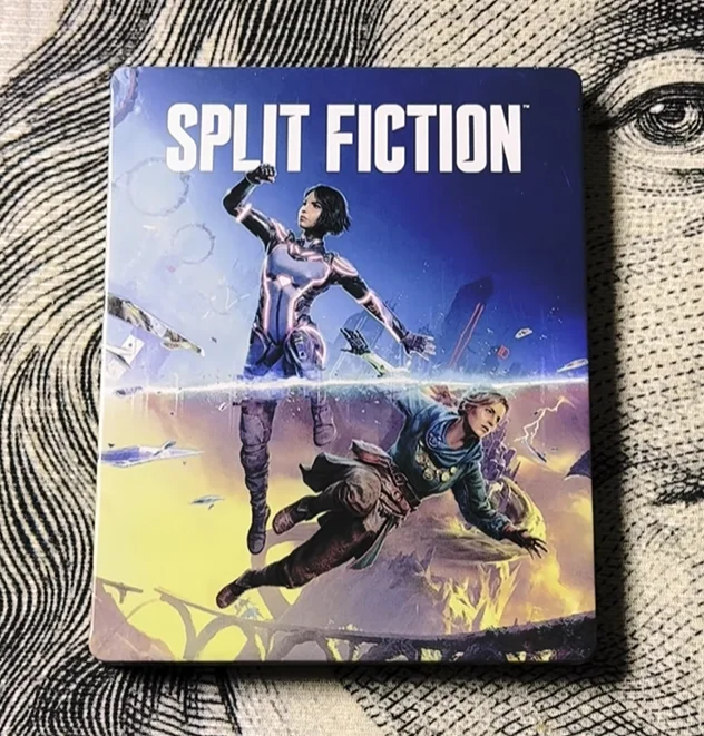 Фото Предзаказное издание Split Fiction в футляре Steelcase FantasyBox (только коробка, без CD) №1