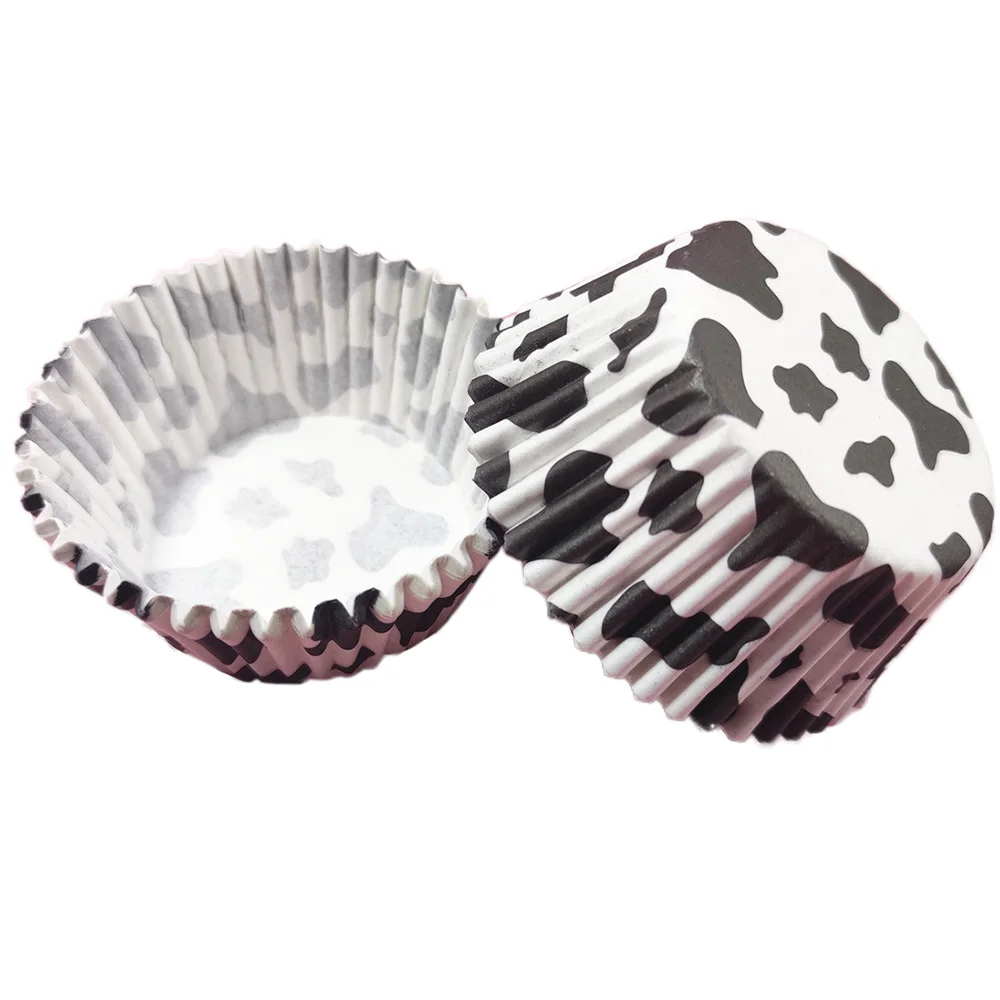 

100 Pieces Cow Cupcake Liners Paper Baking Cup Cover Topper Muffin Wrappers for Farm Animals Birthday Theme Party Supplies Decor