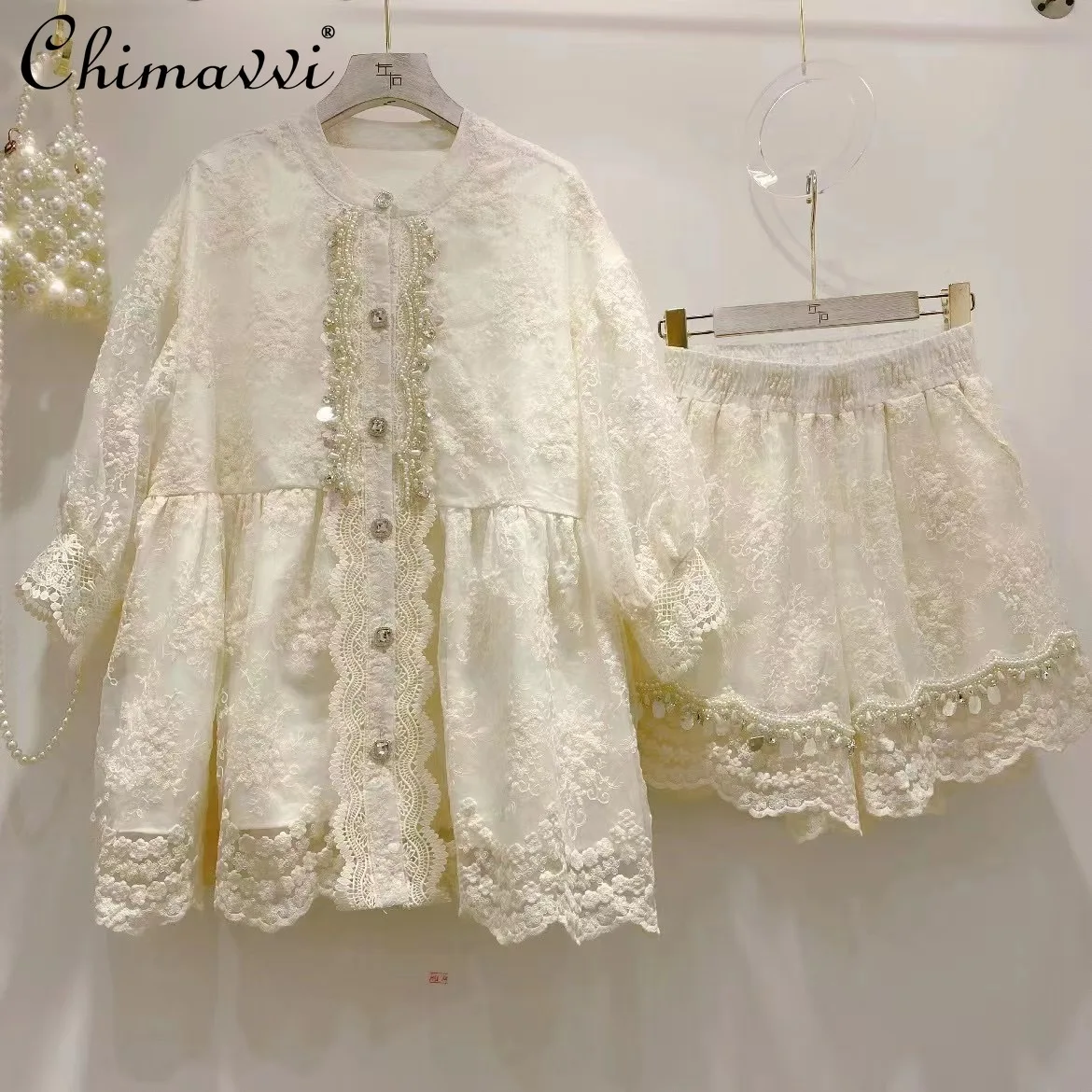 

2022 Summer Wear New Heavy Beads Rhinestone Embroidered Flower Lace Top Elastic Waist High Waist Shorts Elegant Twinset Women