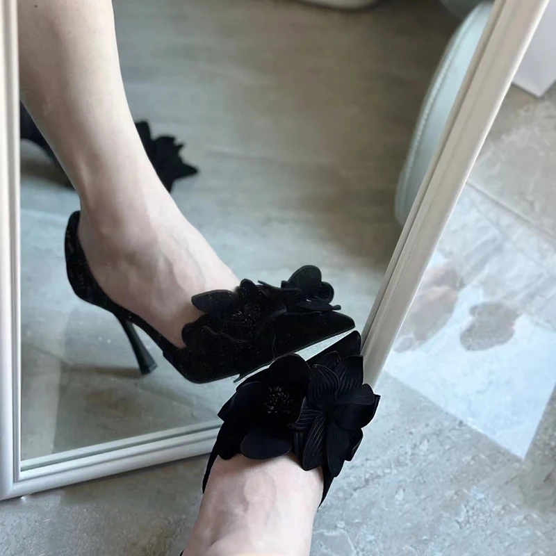 Spring and summer new suede flower hollow sexy pointed sandals thin high heel banquet dress versatile fashion women single shoes