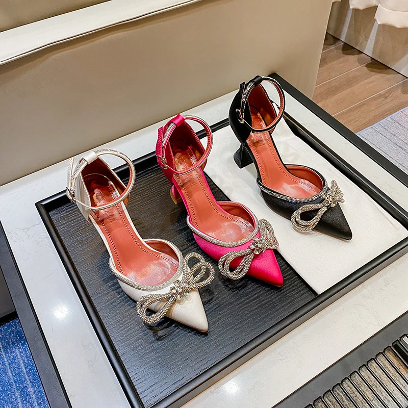 

Роскошные женские босоножки, привлекательные туфли-лодочки с острым носком на высоком каблуке, брендовые дизайнерские модельные вечерние ...