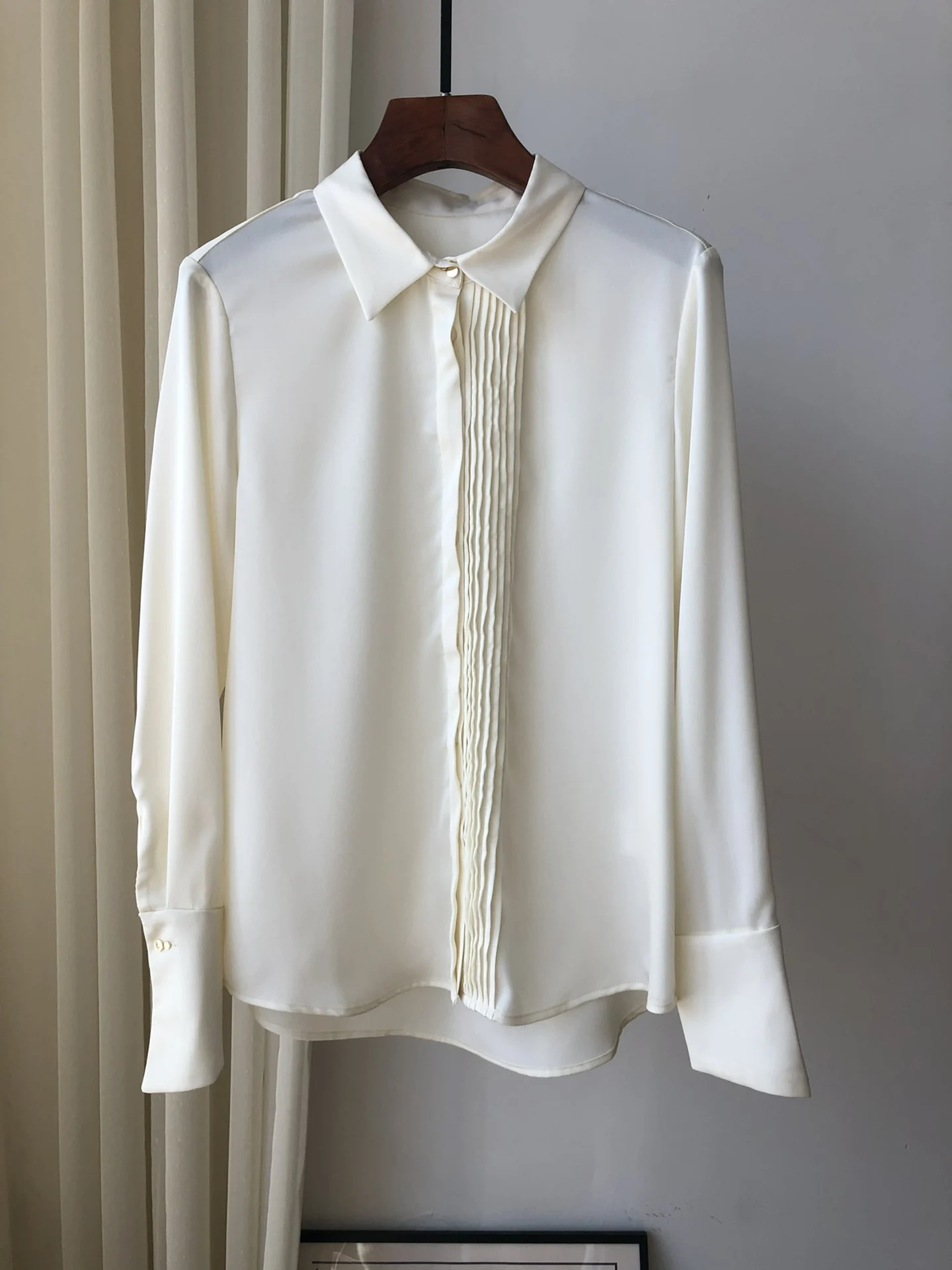 

2022 spring new women's Lapel shirt