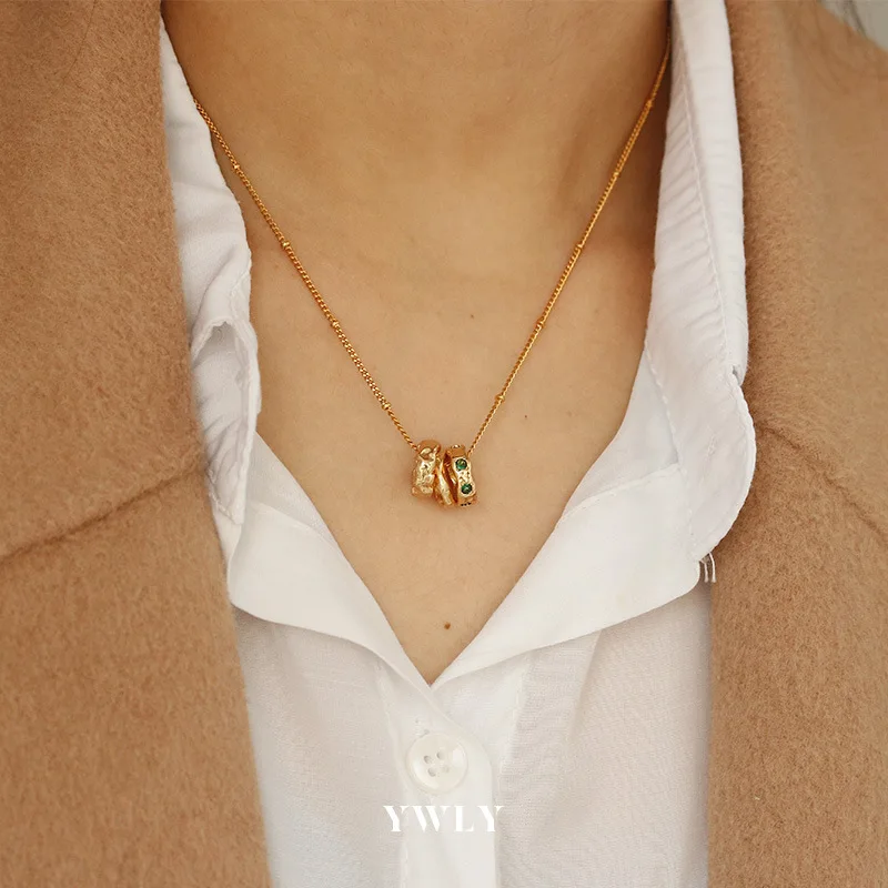 

Emerald Zircon Necklace Simple Temperament Fashion Retro Pendant Pendant Clavicle Chain Sweater Chain Women