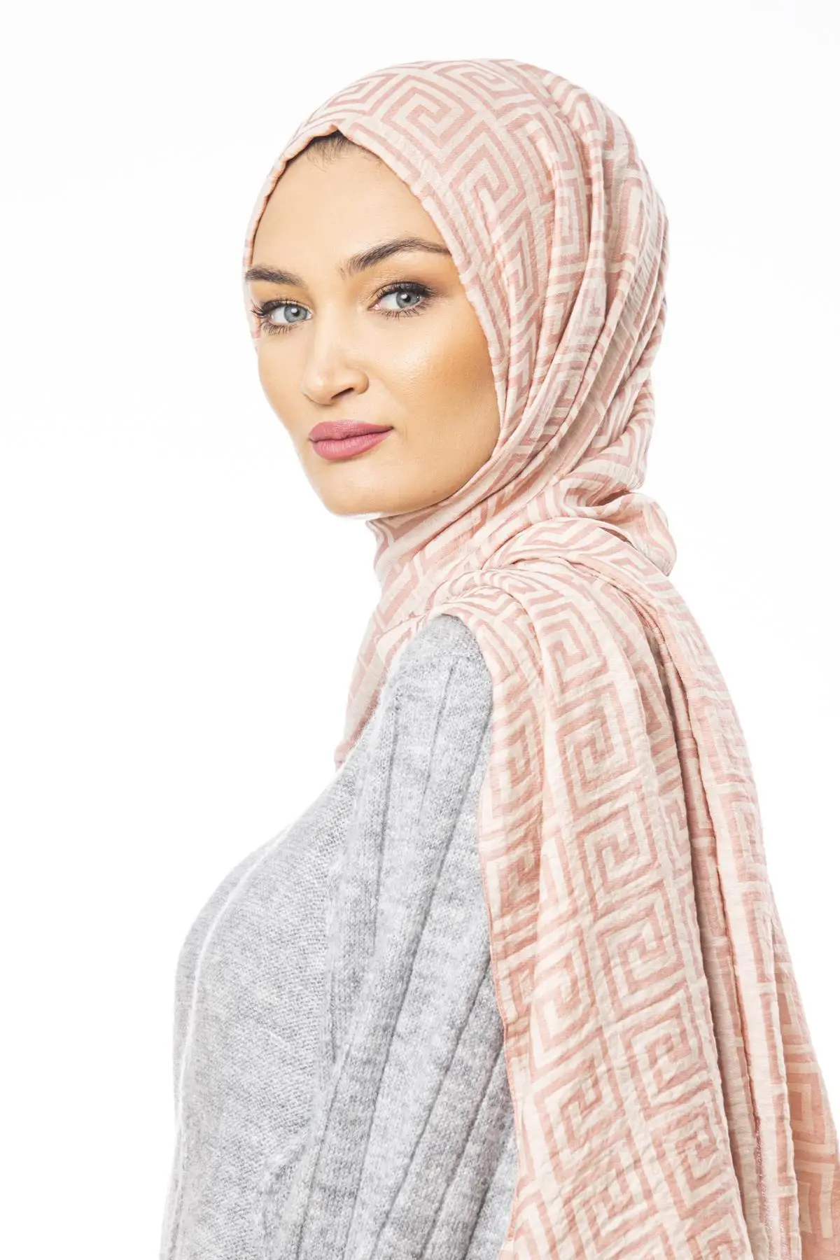 

Jacquard Woven Pattern Jacquard Modal Series Along with Shawl Scarf Hanger 75x200 cm