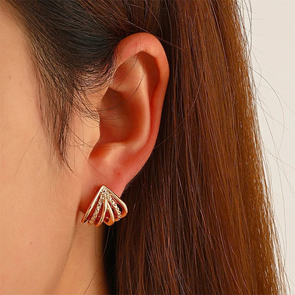 

Geometric hollowed out stud temperament stereo ins diamond-encrusted triangle earbuckle Fashion earrings