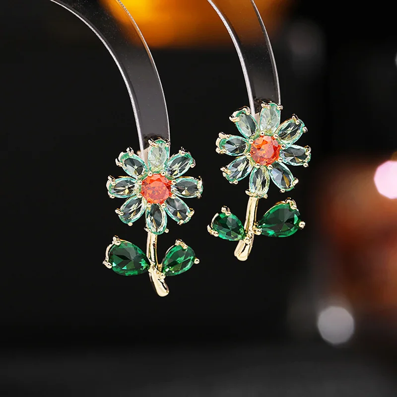 

High Quality 925 Sterling Silver Shining Zircon Inlaid Sunflower Daisy Ear Studs Earrings For Women Fashion Jewelry LE136