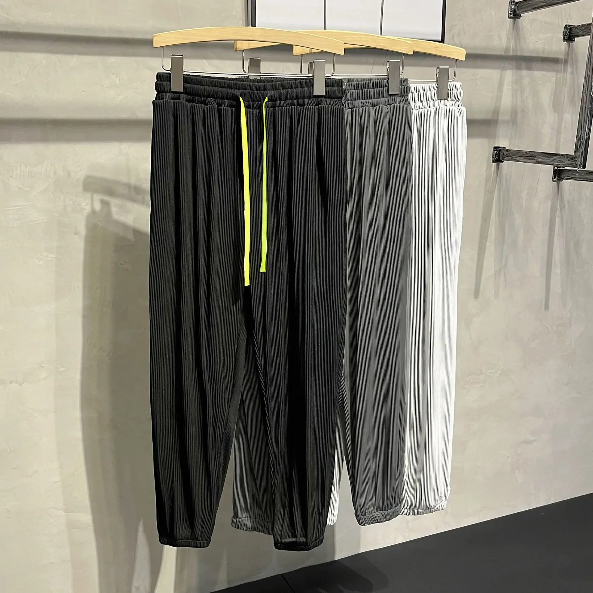 Men's Summer Thin Ice Silk Drape Quick Dry Casual Pants Loose Cuffed Simple Design Versatile Fashionable Fit Trousers