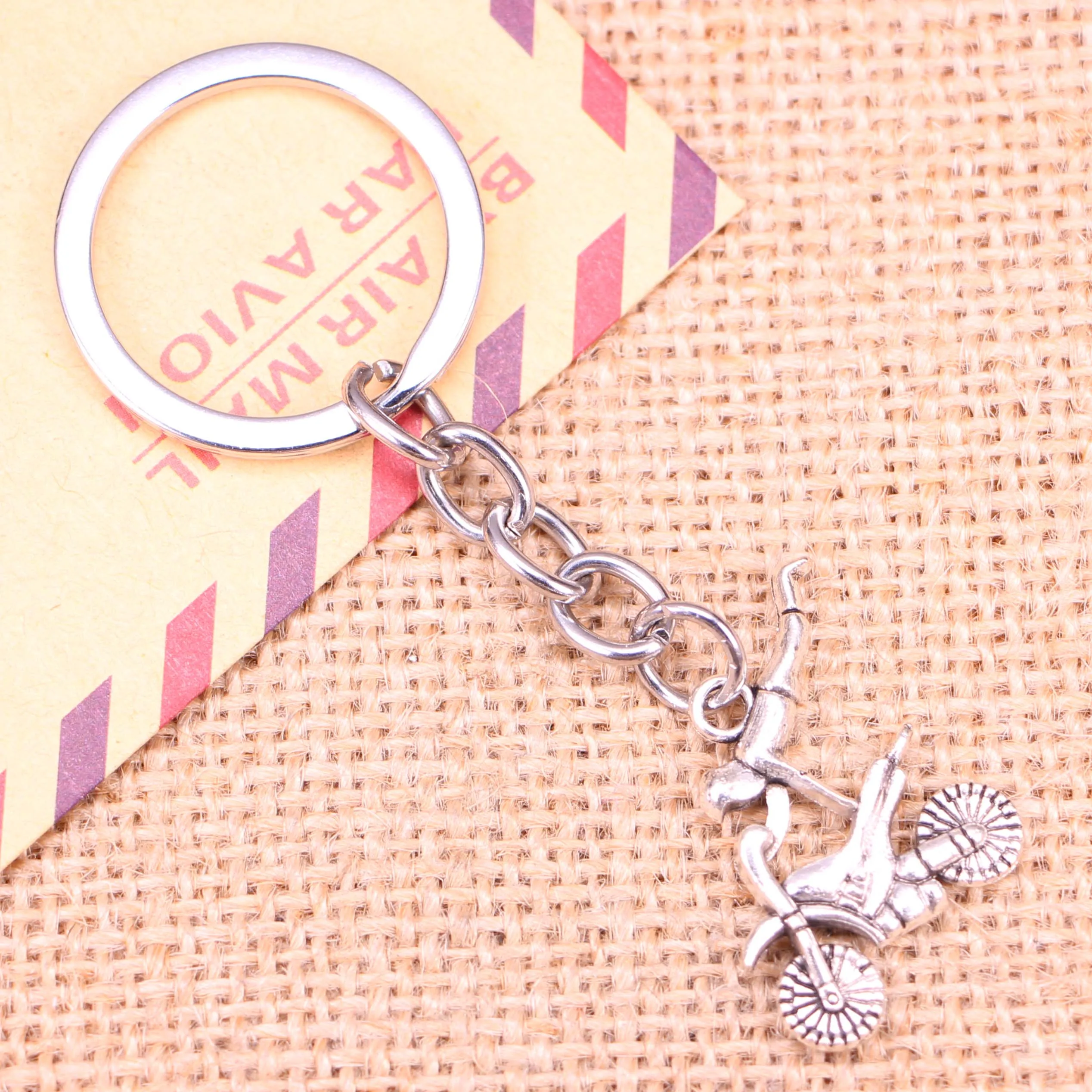 

Новинка, модный брелок для ключей от мотоцикла, 25x25 мм, мужские ювелирные украшения «сделай сам», брелок для ключей от автомобиля, сувенирный...