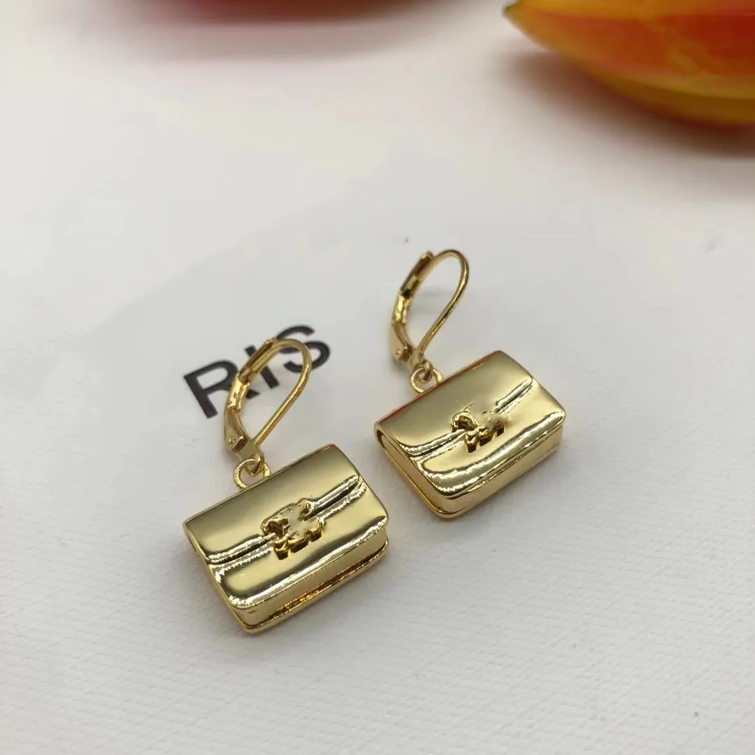 

European and American popular bag earrings
